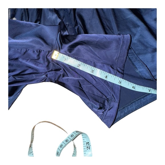 Lululemon Stretch Satin Nylon Short 5” Club Blue Size M NWT Glossy Athletic - Picture 6 of 7